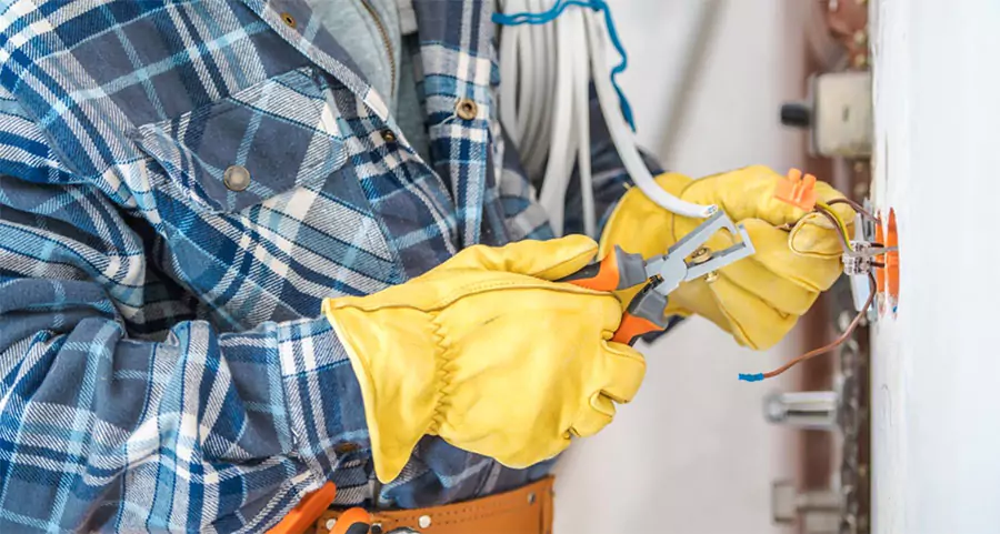 Is It Worth Hiring a Mobile Home Electrician for Energy Efficiency Improvements?