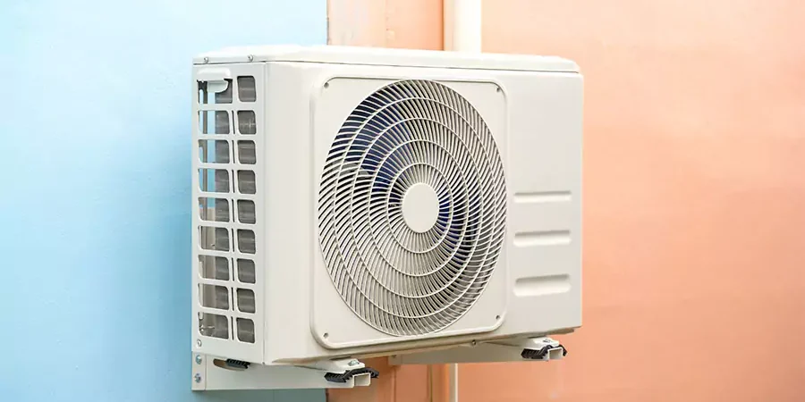 An outdoor air conditioning unit illustrating common AC system issues in mobile homes in Los Angeles County.